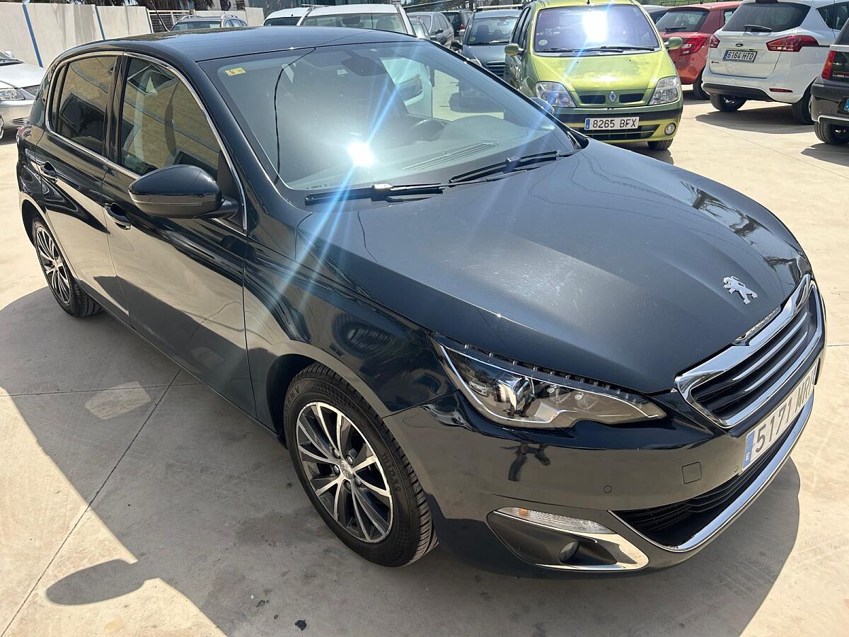 PEUGEOT 308 ALLURE 1.2 E-THP AUTO SPANISH LHD IN SPAIN 40000 MILES SUPERB 2017